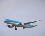 PH-NXC @ EKCH - PH-NXC landing rw 22L