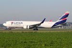 N534LA @ EHAM - at spl - by Ronald