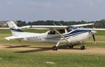 N8050J @ KOSH - Cessna 182T