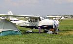 N90391 @ KOSH - Cessna 182T