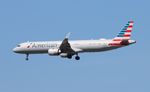 N404AN @ KORD - American