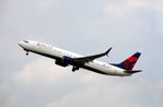 N843DN @ KATL - Takeoff Atlanta