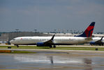 N853DN @ KATL - Taxi Atlanta