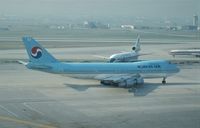 HL7454 @ YYZ - Nothing stays the same - by ALASTAIR GRAY