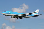 PH-BFL @ EHAM - at spl - by Ronald