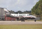 N24EM @ KDED - Beech B100