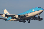 PH-BFR @ EHAM - at spl - by Ronald
