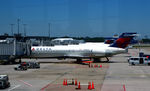 N989AT @ KATL - Taxi Atlanta - by Ronald Barker