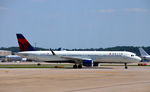 N108DN @ KATL - Taxi Atlanta
