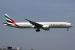 A6-ECV @ EHAM - at spl - by Ronald
