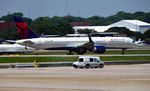 N672DL @ KATL - Taxi Atlanta