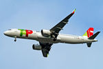 CS-TJN @ EGLL - CS-TJN   Airbus A321-251N [8318] (TAP-Air Portugal) Home~G 25/12/2020