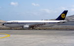 D-AIAN @ LPA - Las Palmas 3.1.1988 - by leo larsen