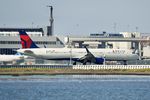 N123DW @ KSFO - SFO 2022.