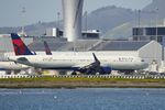 N123DW @ KSFO - SFO 2022.