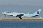 HL8276 @ KSFO - SFO 2022. - by Clayton Eddy