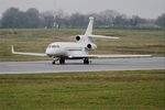 OO-LUM @ LFRB - Dassault Falcon 7X, Taxiing rwy 07R, Brest-Bretagne airport (LFRB-BES) - by Yves-Q