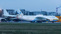 UR-82060 @ EPWA - Postój na p?ycie PPS13 W Warszawie - by Jarosław Kusak