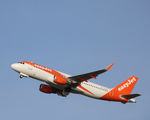 HB-JXK @ EKCH - HB-JXK taking off rw 22R