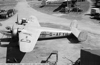 G-AFYH @ X - Delftsche Courant 13-10-1947 Noodlanding rijksweg A13.
Did someone knows the colors of this plane ? - by Delftsche Courant Holland
