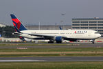 N180DN @ EBBR - at bru - by Ronald