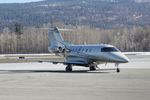 C-FMHR @ CYLW - Regular flight between YVR and YLW. - by Koala