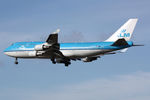 PH-BFW @ EHAM - at spl - by Ronald