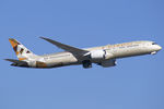 A6-BLP @ LOWW - Etihad Airways Boeing 787-9 Dreamliner - by Thomas Ramgraber