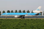 PH-KCA @ EHAM - at spl - by Ronald