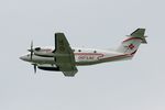 OO-LAC @ LFBO - Beech 200C Super King Air, Climbing from Rwy 32L, Toulouse Blagnac Airport (LFBO-TLS) - by Yves-Q