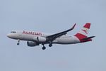 OE-LZE @ EDDK - Arrival from Vienna, Runway 32R