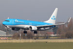 PH-BXZ @ EHAM - at spl - by Ronald