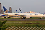 N784UA @ RJAA - at nrt - by Ronald