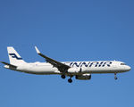 OH-LZK @ CPH - OH-LZK landing rw 04L