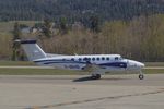 C-GKHD @ CYLW - Leaving to Calgary - by Koala