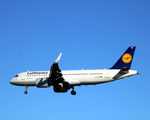 D-AINA @ EKCH - D-AINA landing rw 04L
