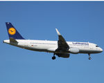 D-AIUQ @ EKCH - D-AIUQ landing rw 04L - by Erik Oxtorp