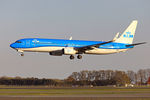PH-BXR @ CPH - Copenhagen 25.4.2022 - by leo larsen