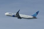 N670UA @ KSFO - SFO 2022. - by Clayton Eddy