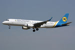 UR-EMD @ EBBR - at bru - by Ronald