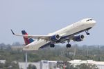 N128DN @ KFLL - FLL 2022 - by Florida Metal