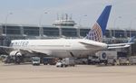 N672UA @ KORD - Boeing 767-322 - by Mark Pasqualino