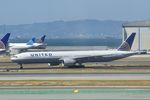 N2534U @ KSFO - Sky Terrace SFO 2022. - by Clayton Eddy