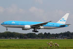 PH-BQD @ EHAM - at spl - by Ronald