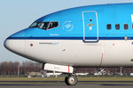PH-BXL @ EHAM - at spl - by Ronald