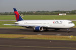 N153DL @ EDDL - at dus - by Ronald