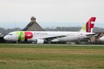 CS-TNG @ EGBP - CS-TNG 1999 Airbus A320-200 TAP Kemble - by PhilR