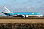 PH-BTB @ EHAM - at spl - by Ronald