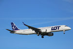 SP-LNM @ EKCH - SP-LNM landing rw 04L - by Erik Oxtorp