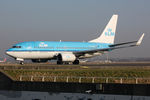 PH-BGG @ EHAM - at spl - by Ronald